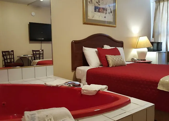 Niagara Inn & Suites
